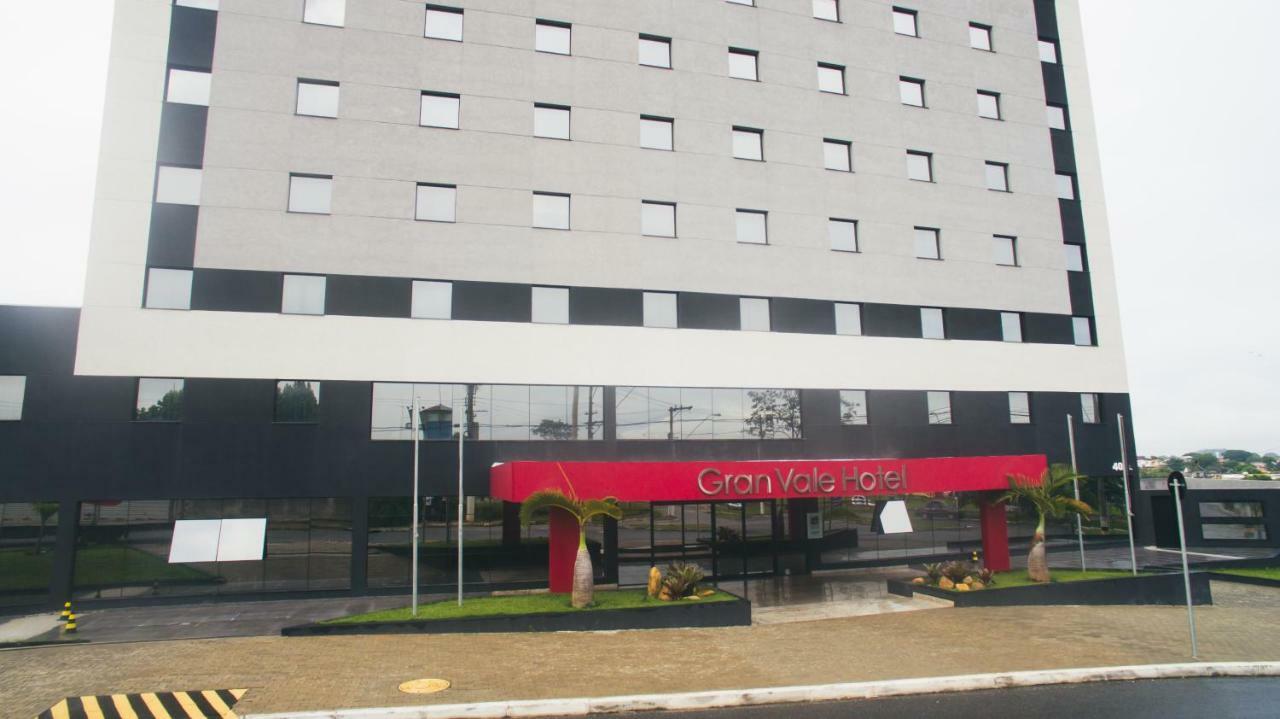 Summit Suites Hotel Cacapava Buitenkant foto